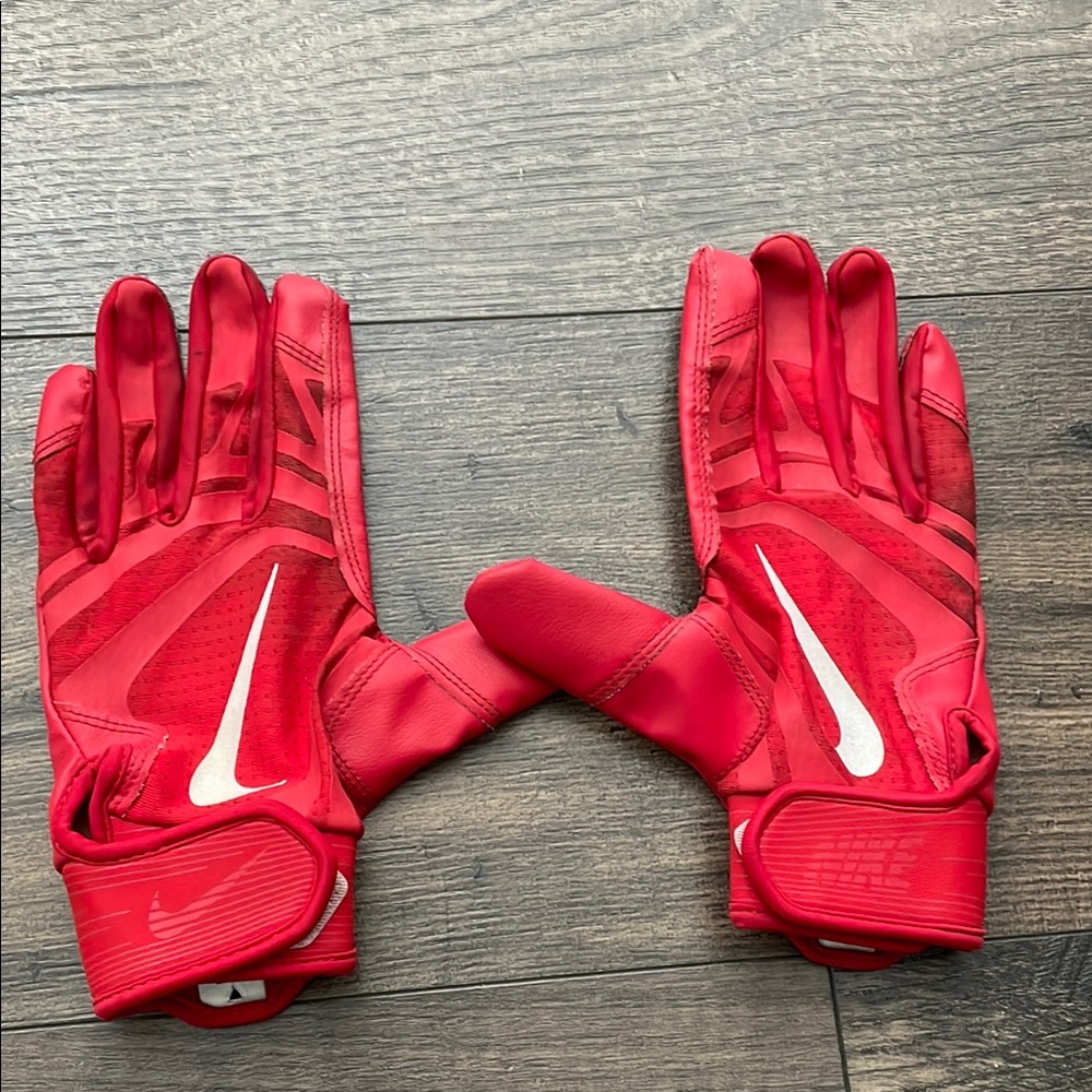 Nike Red Outdoor Games Gloves, baseball, football